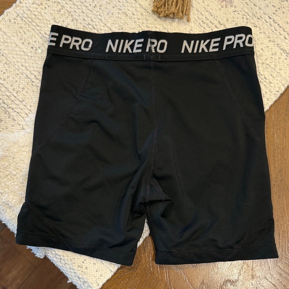Nike Black Compression Shorts - Picture 6 of 6
